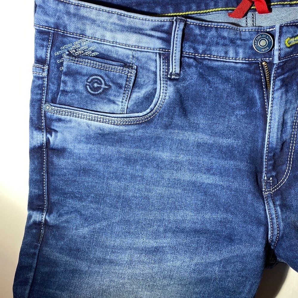 Cactus Jeans - Picture 2 of 8